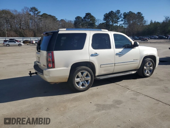 2011 GMC Yukon Denali with VIN 1GKS1EEF8BR278602, listed as a Copart auction lot 89003525 with 215,969 mi miles and Salvage Title. Bid and sale history available at carsss.com. Image 3.