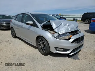 2015 Ford Focus SE with VIN 1FADP3K25FL312471, listed as a Copart auction lot 54981975 with 129,970 mi miles and Non Repairable. Bid and sale history available at carsss.com. Image 4.