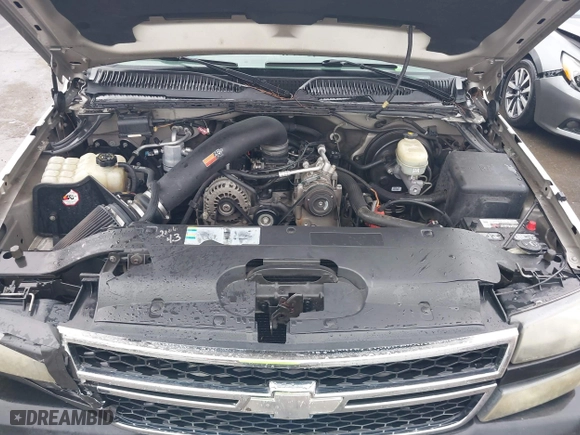 2006 Chevrolet Silverado 1500 LS with VIN 1GCEC19X96Z271646, listed as a IAAI auction lot 41412231 with 213,065 mi miles. Bid and sale history available at carsss.com. Image 10.