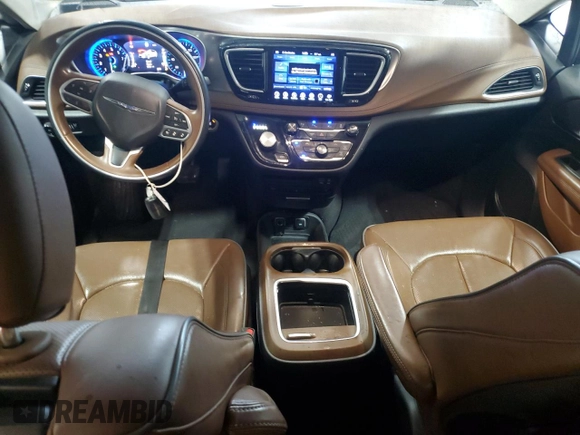2017 Chrysler Pacifica Limited with VIN 2C4RC1GG8HR644659, listed as a Copart auction lot 60239555 with 94,311 mi miles and Salvage title. Bid and sale history available at DreamBid. Image 8.