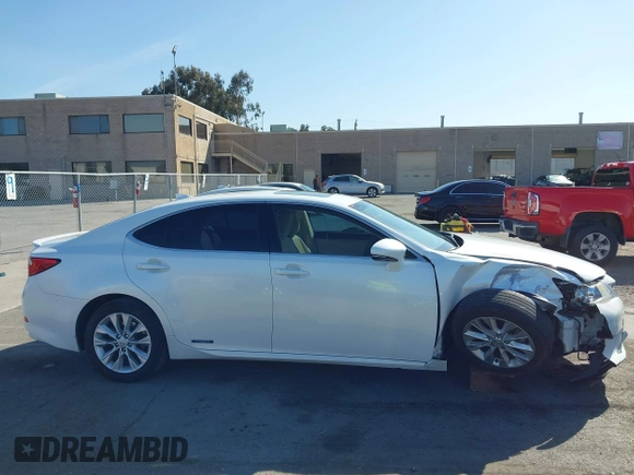 2015 Lexus ES 300h with VIN JTHBW1GG9F2085576, listed as a IAAI auction lot 42386317 with 142,788 mi miles and . Bid and sale history available at DreamBid. Image 13.