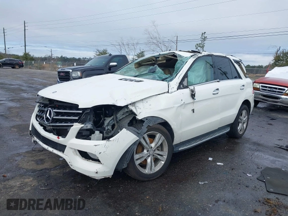2014 Mercedes-Benz M 350 z VIN 4JGDA5HB6EA371436, wystawiony jako IAAI lot #41400125 z przebiegiem 153 841 mil mil oraz . Historia ofert i sprzedaży dostępna na DreamBid. Obrazek 17.