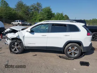 2019 Jeep Cherokee Limited with VIN 1C4PJMDX5KD305788, listed as a IAAI auction lot 42063222 with 113,194 mi miles and . Bid and sale history available at DreamBid. Image 14.
