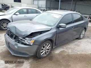 2012 Volkswagen Jetta SE with VIN 3VWDX7AJ5CM326405, listed as a IAAI auction lot 42135484 with 187,268 mi miles and . Bid and sale history available at DreamBid. Image 17.