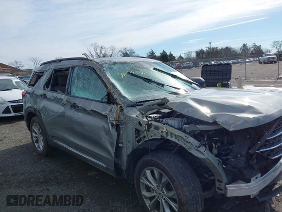 2020 Ford Explorer XLT with VIN 1FMSK8DH0LGB90584, listed as a IAAI auction lot 41524542 with 73,030 mi miles. Bid and sale history available at carsss.com. Image 6.
