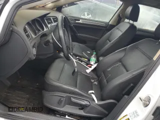 2018 Volkswagen Golf S z VIN 3VWH17AU1JM757852, wystawiony jako Copart lot #84417814 z przebiegiem Nie podano mil oraz Szkoda całkowita • Salvage title. Historia ofert i sprzedaży dostępna na DreamBid. Obrazek 7.