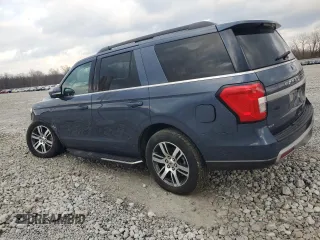 2022 Ford Expedition XLT with VIN 1FMJU1JT2NEA53876, listed as a Copart auction lot 44009255 with 34,632 mi miles and Salvage Title. Bid and sale history available at carsss.com. Image 2.
