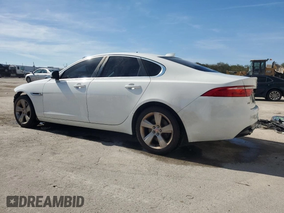 2018 Jaguar XF 25t with VIN SAJBR4FX1JCY61635, listed as a Copart auction lot 42906215 with 68,144 mi miles and Salvage Title. Bid and sale history available at DreamBid. Image 2.
