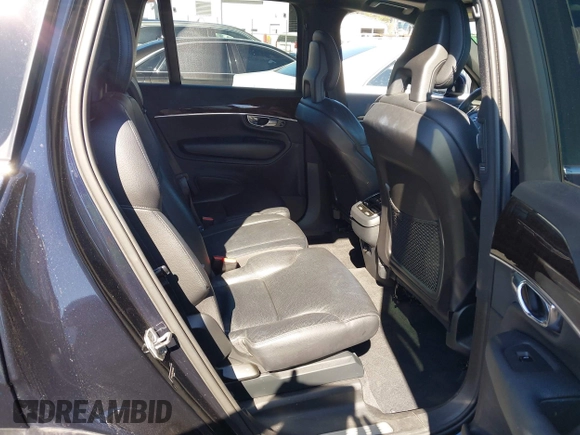 2017 Volvo XC90 Momentum with VIN YV4A22PK9H1112882, listed as a IAAI auction lot 41743977 with 109,665 mi miles. Bid and sale history available at carsss.com. Image 8.