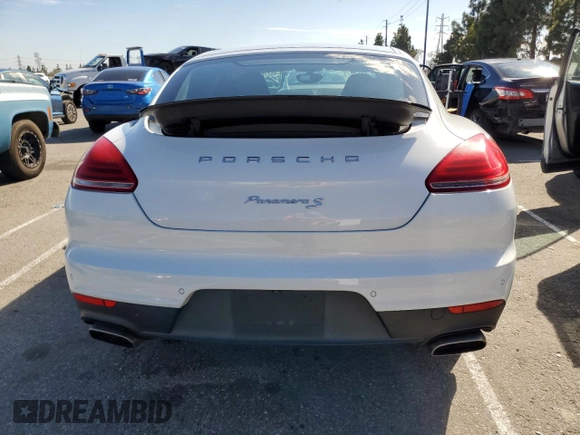 2014 Porsche Panamera z VIN WP0AA2A74EL014241, wystawiony jako Copart lot #46276785 z przebiegiem 56 438 mil mil oraz Szkoda całkowita • Salvage title. Historia ofert i sprzedaży dostępna na DreamBid. Obrazek 6.