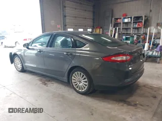 2015 Ford Fusion S Hybrid with VIN 3FA6P0UU8FR178675, listed as a IAAI auction lot 42104712 with 129,998 mi miles. Bid and sale history available at carsss.com. Image 3.