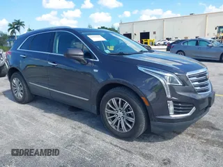 2017 Cadillac XT5 Luxury AWD z VIN 1GYKNDRS4HZ150927, wystawiony jako IAAI lot #42475342 z przebiegiem 72 232 mil mil oraz . Historia ofert i sprzedaży dostępna na DreamBid. Obrazek 1.