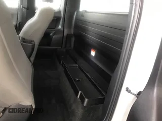 2017 Toyota Tacoma SR z VIN 5TFRX5GN4HX081282, wystawiony jako IAAI lot #42434418 z przebiegiem 184 905 mil mil oraz . Historia ofert i sprzedaży dostępna na DreamBid. Obrazek 18.