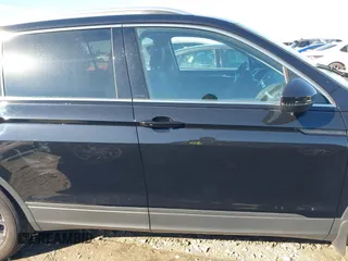 2023 Volkswagen Tiguan SE z VIN 3VVMB7AX7PM032629, wystawiony jako IAAI lot #41441468 z przebiegiem 52 518 mil mil oraz . Historia ofert i sprzedaży dostępna na DreamBid. Obrazek 13.