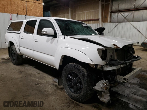 2015 Toyota Tacoma with VIN 5TFLU4EN2FX112036, listed as a Copart auction lot 50275385 with 135,503 mi miles and Salvage Title. Bid and sale history available at DreamBid. Image 4.