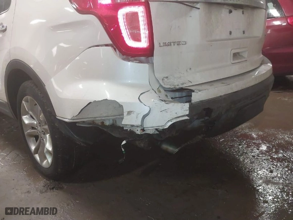 2015 Ford Explorer Limited with VIN 1FM5K8F80FGA62876, listed as a IAAI auction lot 41444117 with 132,791 mi miles. Bid and sale history available at carsss.com. Image 6.