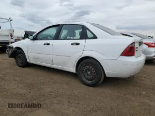 2006 Ford Focus S with VIN 1FAFP34N06W105551, listed as a Copart auction lot 52355575 with 176,617 mi miles and Salvage Title. Bid and sale history available at carsss.com. Image 2.