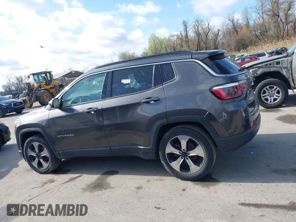 2017 Jeep Compass Latitude with VIN 3C4NJCBB4HT632758, listed as a IAAI auction lot 41849009 with 58,246 mi miles and . Bid and sale history available at DreamBid. Image 15.