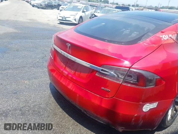 2016 Tesla Model S 90D with VIN 5YJSA1E23GF157488, listed as a IAAI auction lot 38049947 with Not provided miles and . Bid and sale history available at DreamBid. Image 4.
