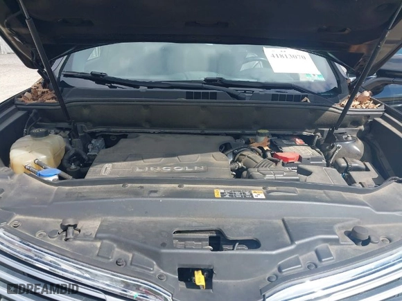 2016 Lincoln MKX Reserve with VIN 2LMTJ6LR2GBL24180, listed as a IAAI auction lot 41813070 with 124,126 mi miles. Bid and sale history available at carsss.com. Image 10.