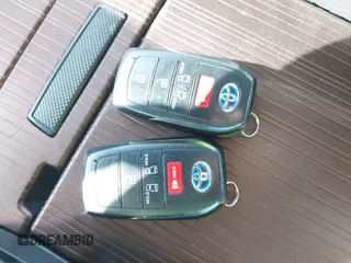2022 Toyota Sienna LE z VIN 5TDKRKEC7NS095271, wystawiony jako IAAI lot #41998721 z przebiegiem 37 014 mil mil oraz . Historia ofert i sprzedaży dostępna na DreamBid. Obrazek 11.