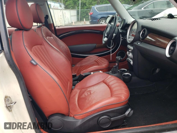 2008 MINI Hardtop with VIN WMWMF33508TT65360, listed as a Copart auction lot 58693445 with 105,783 mi miles and Salvage title. Bid and sale history available at DreamBid. Image 10.