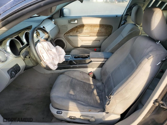 2008 Ford Mustang Deluxe with VIN 1ZVHT80N585132736, listed as a Copart auction lot 88922665 with 0 mi miles and Clean Title. Bid and sale history available at carsss.com. Image 7.