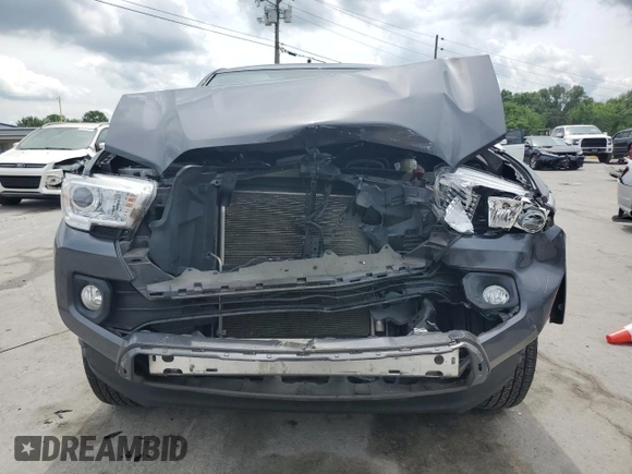 2022 Toyota Tacoma SR with VIN 3TYAX5GN9NT038043, listed as a Copart auction lot 55555025 with 31,648 mi miles and Salvage title. Bid and sale history available at DreamBid. Image 5.