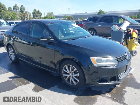 2012 Volkswagen Jetta SE с VIN 3VWDP7AJ2CM360172, выставлен на аукционе IAAI как лот 42286893 с пробегом 122 821 миль миль и . История ставок и продаж доступна на DreamBid. Изображение 1.