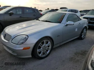 2004 Mercedes-Benz SLK-Class with VIN WDBKK65FX4F303114, listed as a Copart auction lot 75120644 with 0 mi miles and Non Repairable. Bid and sale history available at carsss.com. Image 1.