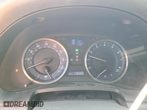 2011 Lexus IS 250 z VIN JTHBF5C28B5142120, wystawiony jako Copart lot #57100655 z przebiegiem 178 403 mil mil oraz Szkoda całkowita • Salvage title. Historia ofert i sprzedaży dostępna na DreamBid. Obrazek 9.