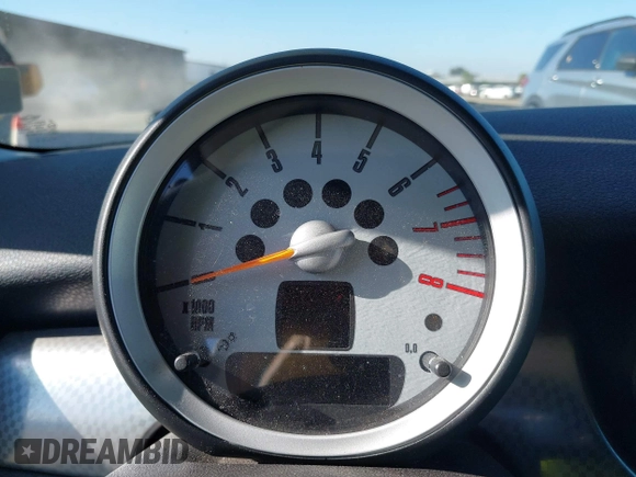 2007 MINI Hardtop S с VIN WMWMF73517TV31617, выставлен на аукционе IAAI как лот 42586579 с пробегом Не указан миль и . История ставок и продаж доступна на DreamBid. Изображение 7.