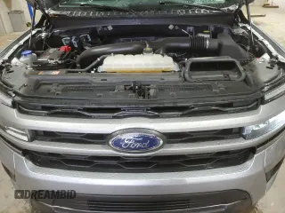 2024 Ford Expedition XLT with VIN 1FMJU1H84REA73103, listed as a Copart auction lot 43413295 with 13,459 mi miles and Salvage Title. Bid and sale history available at carsss.com. Image 12.