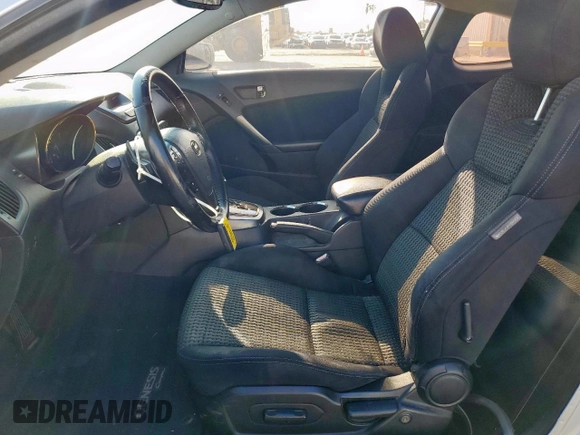 2011 Hyundai Genesis Coupe z VIN KMHHT6KDXBU042776, wystawiony jako Copart lot #57615765 z przebiegiem 200 352 mil mil oraz Szkoda całkowita • Salvage title. Historia ofert i sprzedaży dostępna na DreamBid. Obrazek 7.
