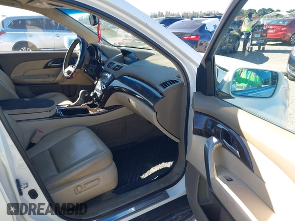 2013 Acura MDX Tech Pkg with VIN 2HNYD2H3XDH524768, listed as a IAAI auction lot 41294377 with 141,939 mi miles. Bid and sale history available at carsss.com. Image 5.