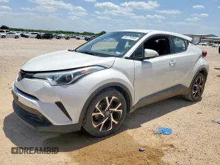 2018 Toyota C-HR XLE z VIN NMTKHMBX3JR030982, wystawiony jako Copart lot #60176845 z przebiegiem 48 321 mil mil oraz Czysty tytuł • Clean title. Historia ofert i sprzedaży dostępna na DreamBid. Obrazek 1.