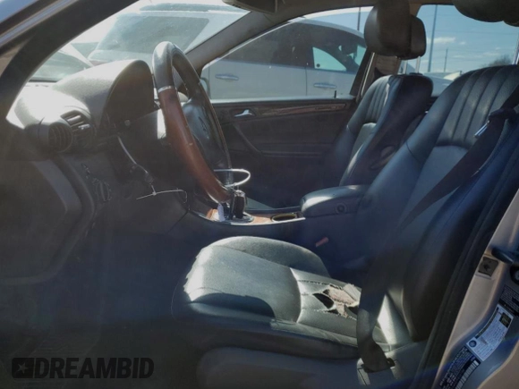 2007 Mercedes-Benz C 280 Luxury with VIN WDBRF54H37F856160, listed as a Copart auction lot 52086485 with 270,376 mi miles and Salvage title. Bid and sale history available at DreamBid. Image 7.
