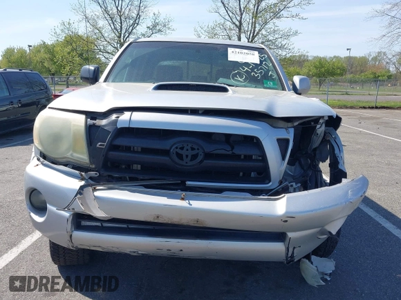 2006 Toyota Tacoma PreRunner z VIN 5TEJU62N66Z235712, wystawiony jako IAAI lot #42102058 z przebiegiem 264 012 mil mil oraz . Historia ofert i sprzedaży dostępna na DreamBid. Obrazek 12.