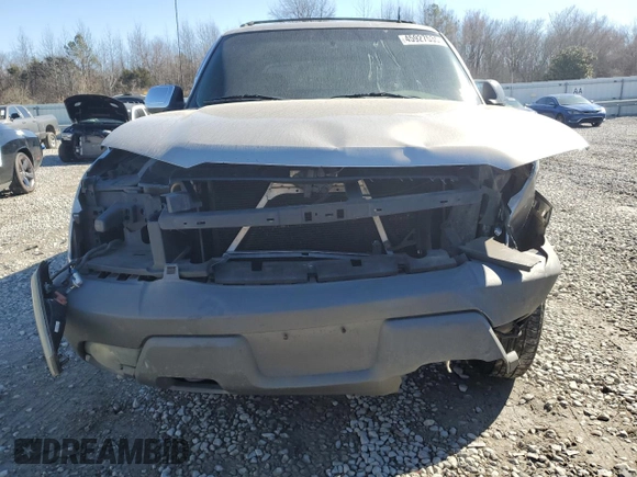 2002 Chevrolet Avalanche z VIN 3GNEK13T52G137145, wystawiony jako Copart lot #45927535 z przebiegiem Nie podano mil oraz Szkoda całkowita • Salvage title. Historia ofert i sprzedaży dostępna na DreamBid. Obrazek 5.