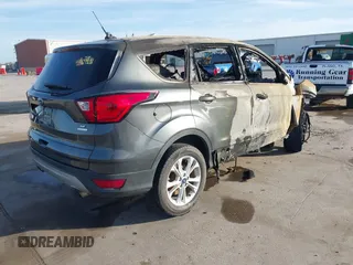 2019 Ford Escape SE with VIN 1FMCU0GD3KUA29977, listed as a IAAI auction lot 41822579 with 1 mi miles. Bid and sale history available at carsss.com. Image 4.