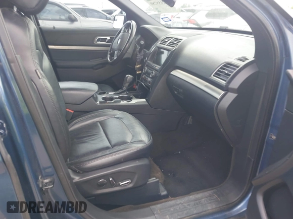 2018 Ford Explorer XLT z VIN 1FM5K7D80JGA25011, wystawiony jako IAAI lot #42155280 z przebiegiem 134 579 mil mil oraz . Historia ofert i sprzedaży dostępna na DreamBid. Obrazek 5.