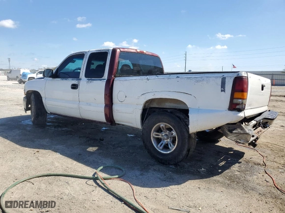 2001 Chevrolet Silverado 1500 LS with VIN 2GCEC19V411184365, listed as a Copart auction lot 48787115 with 313,642 mi miles and Salvage Title. Bid and sale history available at carsss.com. Image 2.