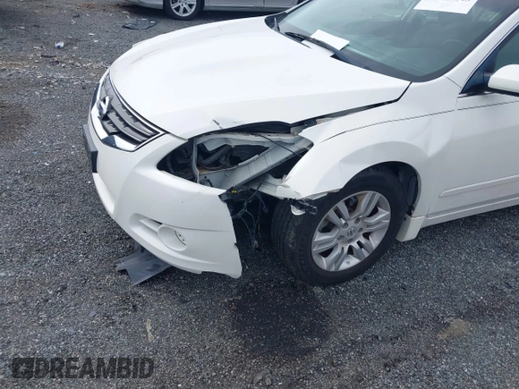 2010 Nissan Altima 2.5 S with VIN 1N4AL2AP5AC185266, listed as a IAAI auction lot 41938243 with 52,453 mi miles. Bid and sale history available at carsss.com. Image 6.
