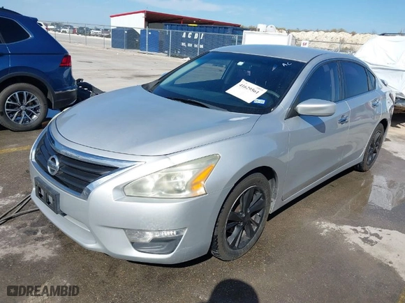 2015 Nissan Altima 2.5 S with VIN 1N4AL3AP0FC285126, listed as a IAAI auction lot 41629561 with 118,613 mi miles. Bid and sale history available at carsss.com. Image 2.