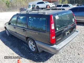 1999 Volvo V70 XC with VIN YV1LZ56D1X2593869, listed as a IAAI auction lot 41751957 with 1 mi miles. Bid and sale history available at carsss.com. Image 3.