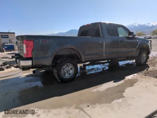 2019 Ford Super Duty F-250 SRW XL with VIN 1FT7X2B67KEC11385, listed as a Copart auction lot 52757505 with 160,083 mi miles and Clean Title. Bid and sale history available at carsss.com. Image 3.