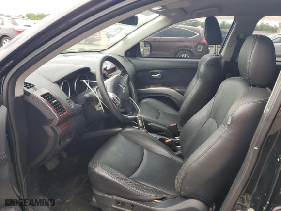 2010 Mitsubishi Outlander XLS with VIN JA4JT4AX5AZ009993, listed as a Copart auction lot 68136904 with 138,149 mi miles and Salvage Title. Bid and sale history available at carsss.com. Image 7.
