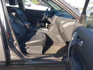 2008 Nissan Rogue SL with VIN JN8AS58V38W111425, listed as a IAAI auction lot 42041496 with 208,150 mi miles and . Bid and sale history available at DreamBid. Image 5.