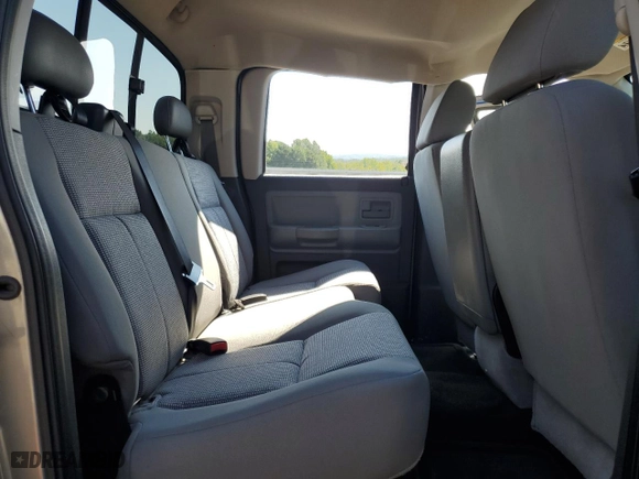 2008 Dodge Dakota SLT with VIN 1D7HW48N88S597218, listed as a Copart auction lot 67827944 with 88,671 mi miles and Clean Title. Bid and sale history available at carsss.com. Image 10.