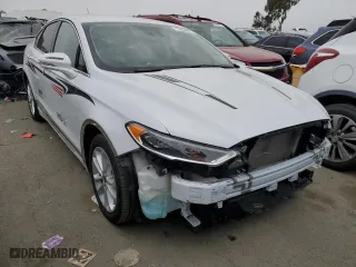 2019 Ford Fusion Energi Titanium with VIN 3FA6P0SU6KR223433, listed as a Copart auction lot 72504822 with 24,652 mi miles. Bid and sale history available at carsss.com. Image 4.